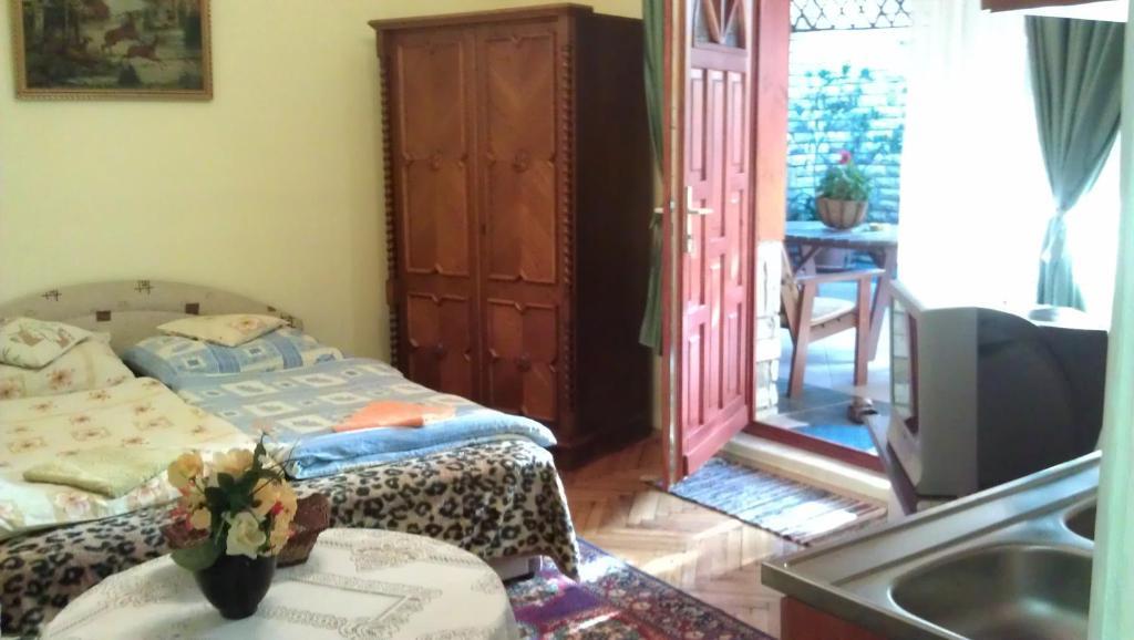 דירות מישקולץ Kitty Apartman מראה חיצוני תמונה